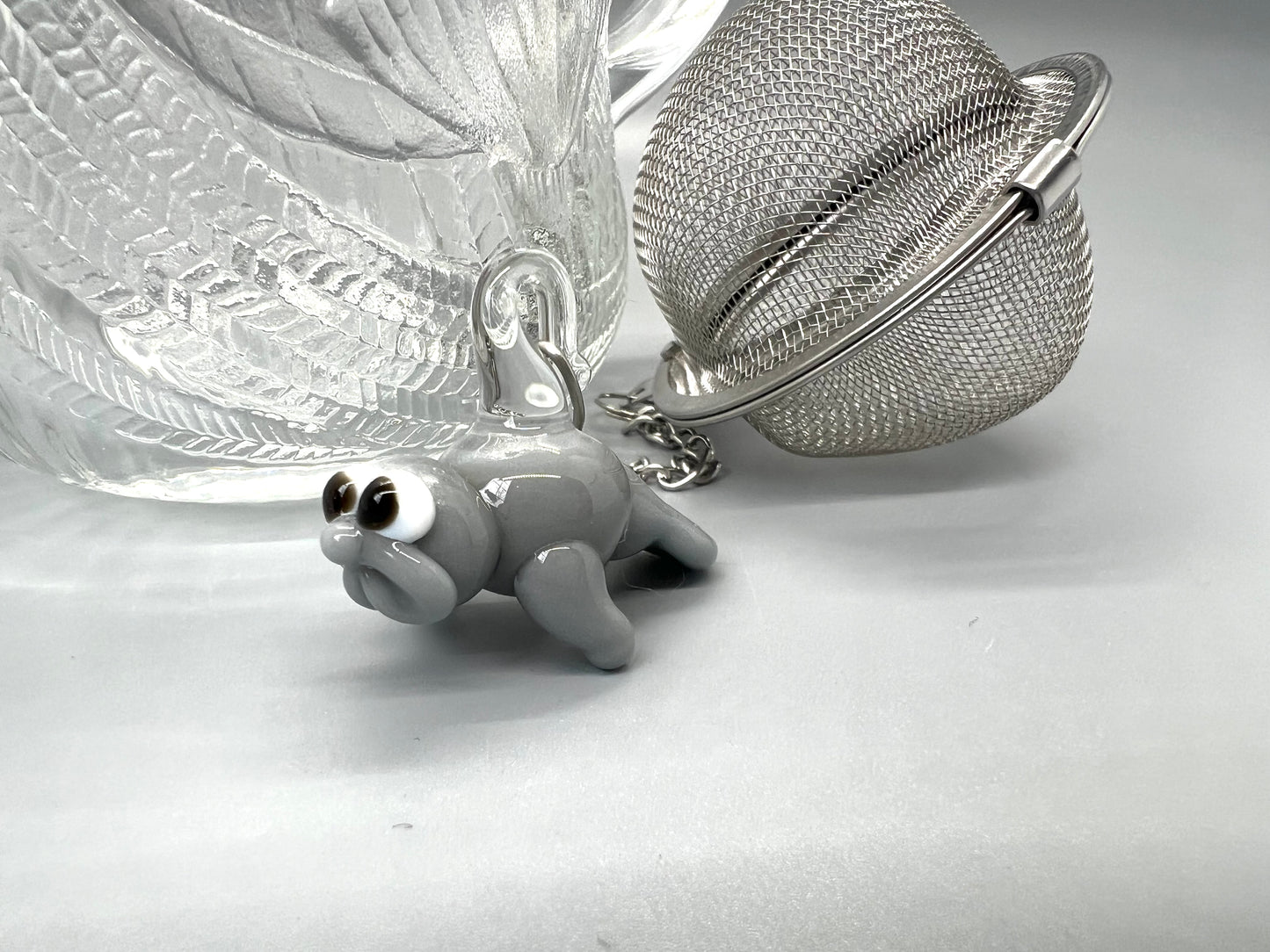 Manatee Tea Steeper - Gray