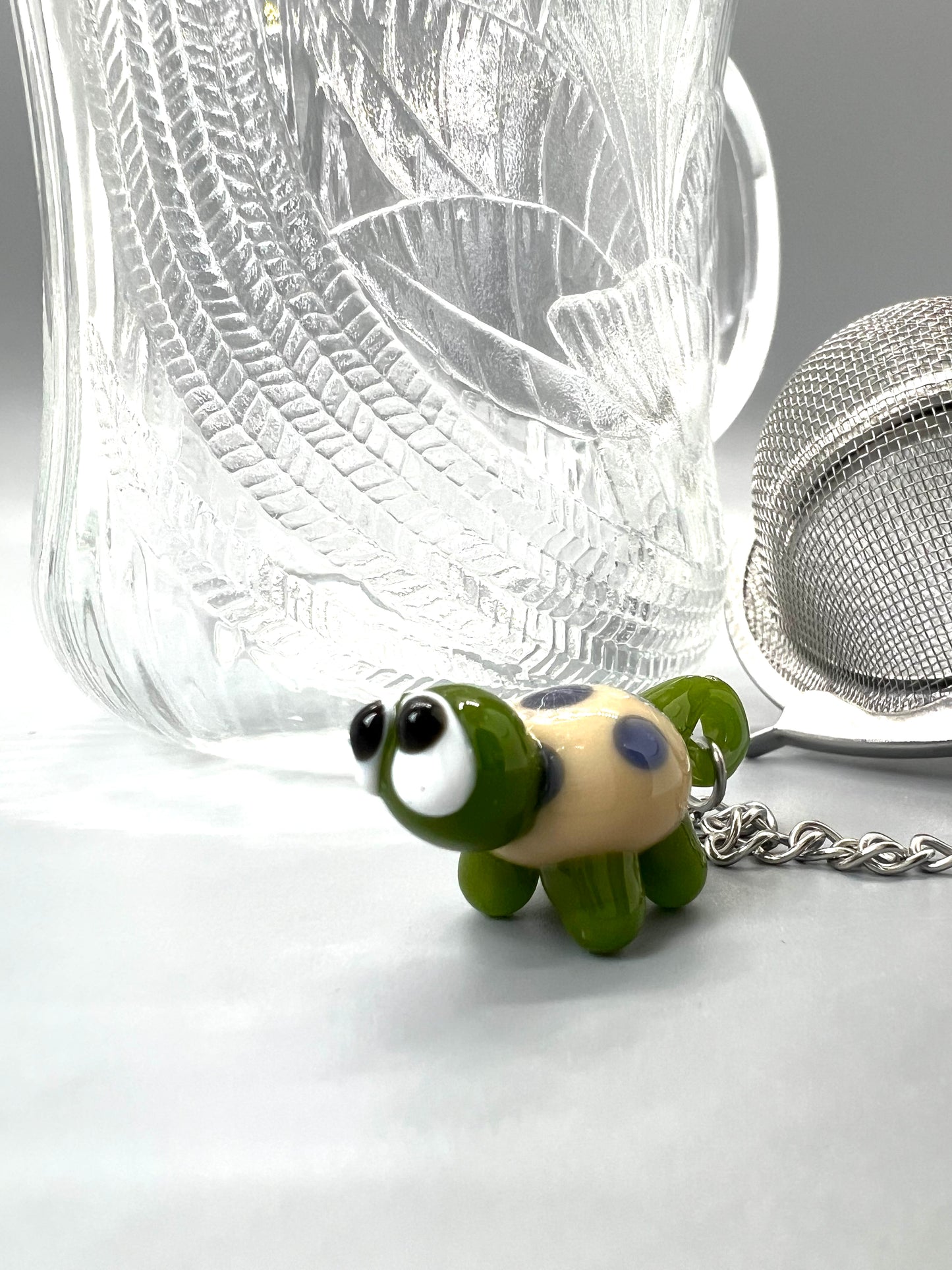Turtle Tea Steeper - Timber Green with Peach Shell