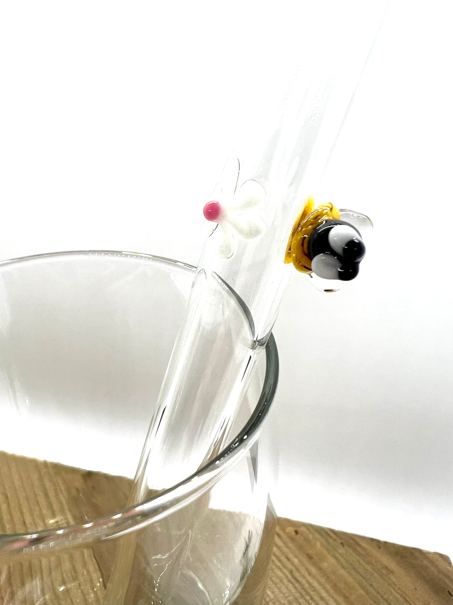 Honey Bee and Daisy Boba Glass Straw