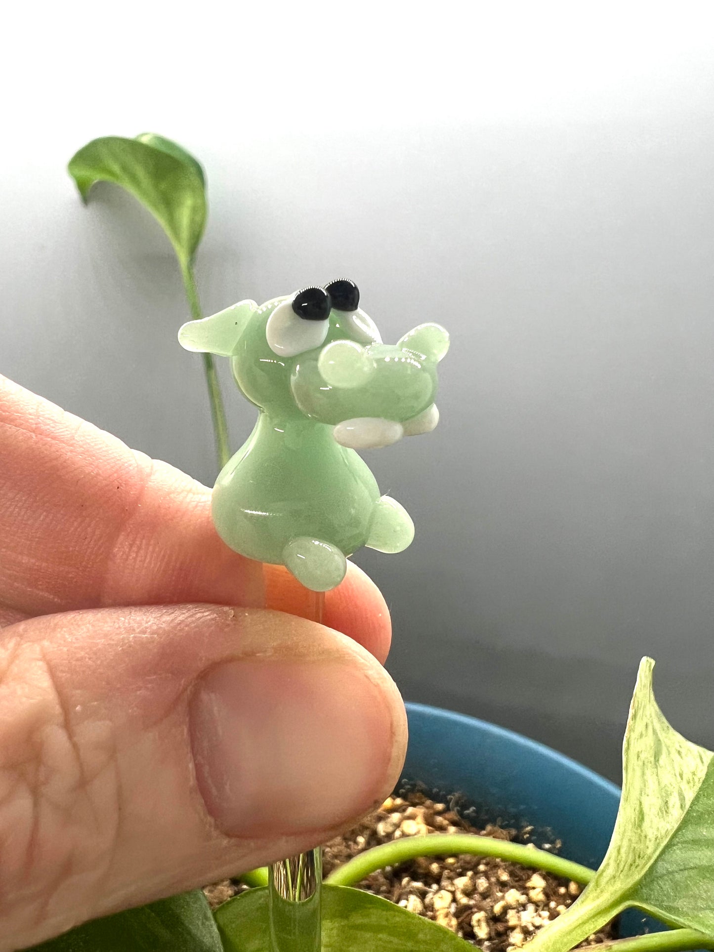 Mint Hippo Glass Plant Stake