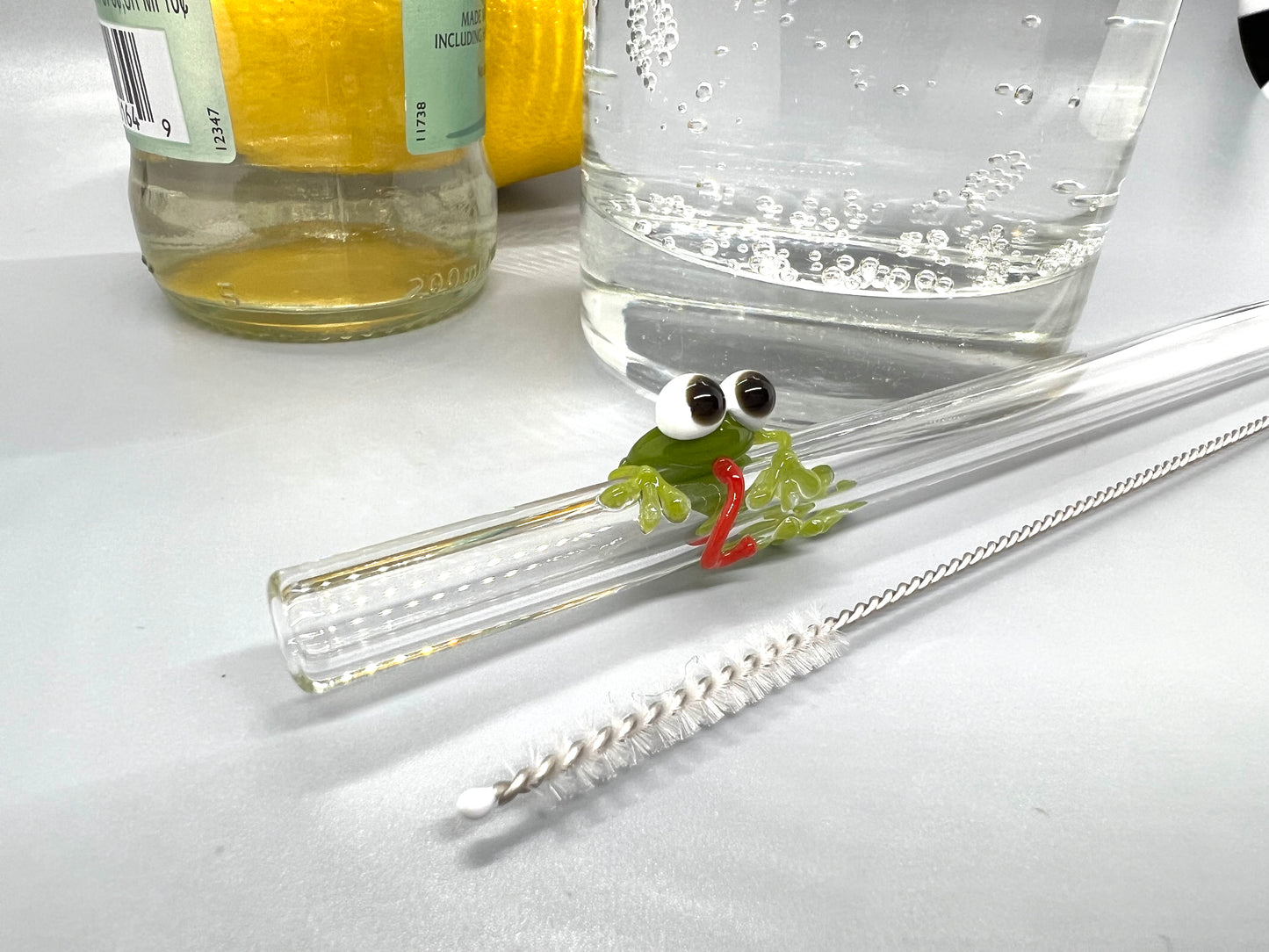 Green Frog with Tongue Out Straw