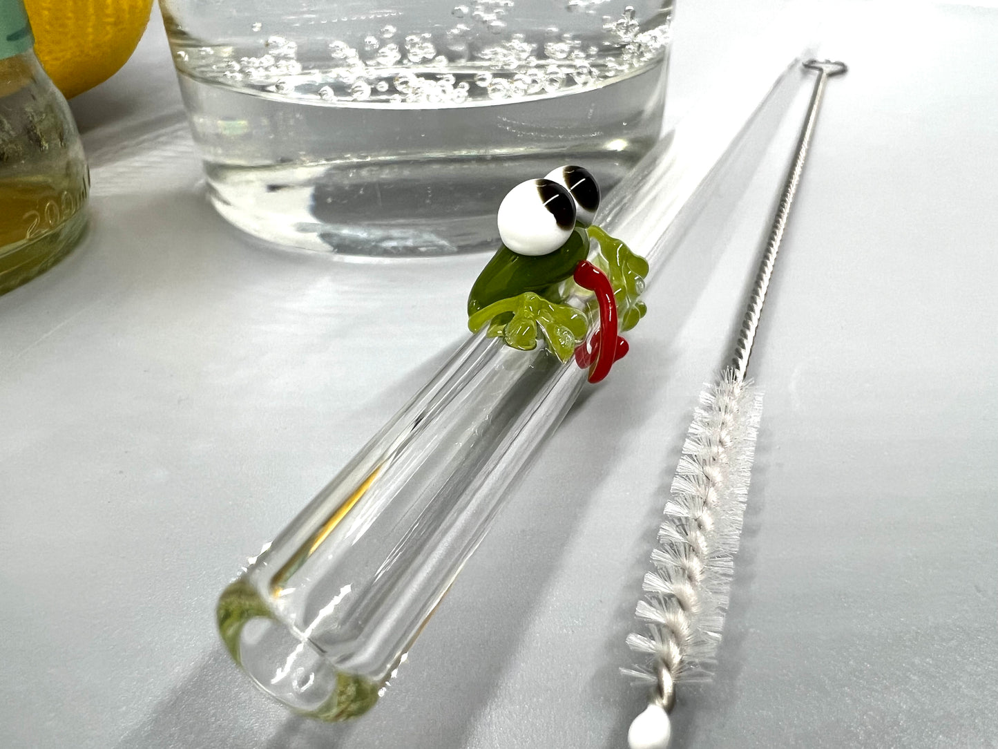 Green Frog with Tongue Out Straw
