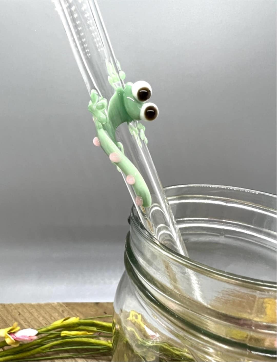 Sage Gecko on a Clear Straight Straw