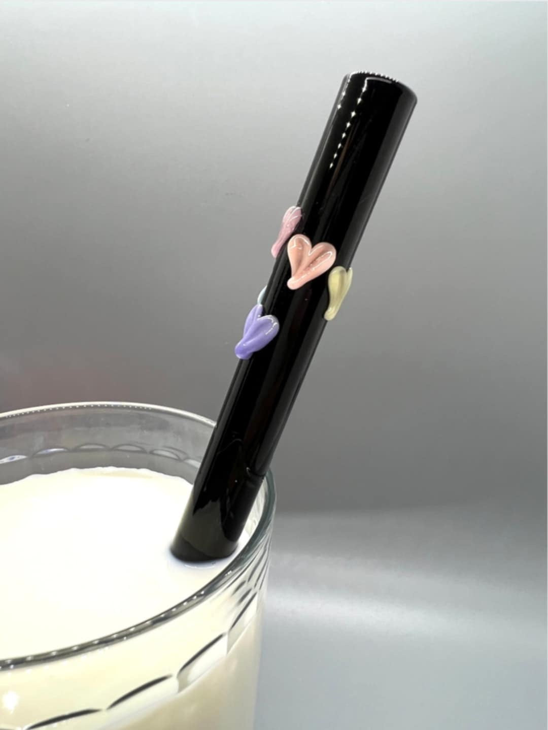 Rainbow Hearts on Black Smoothie Glass Straw