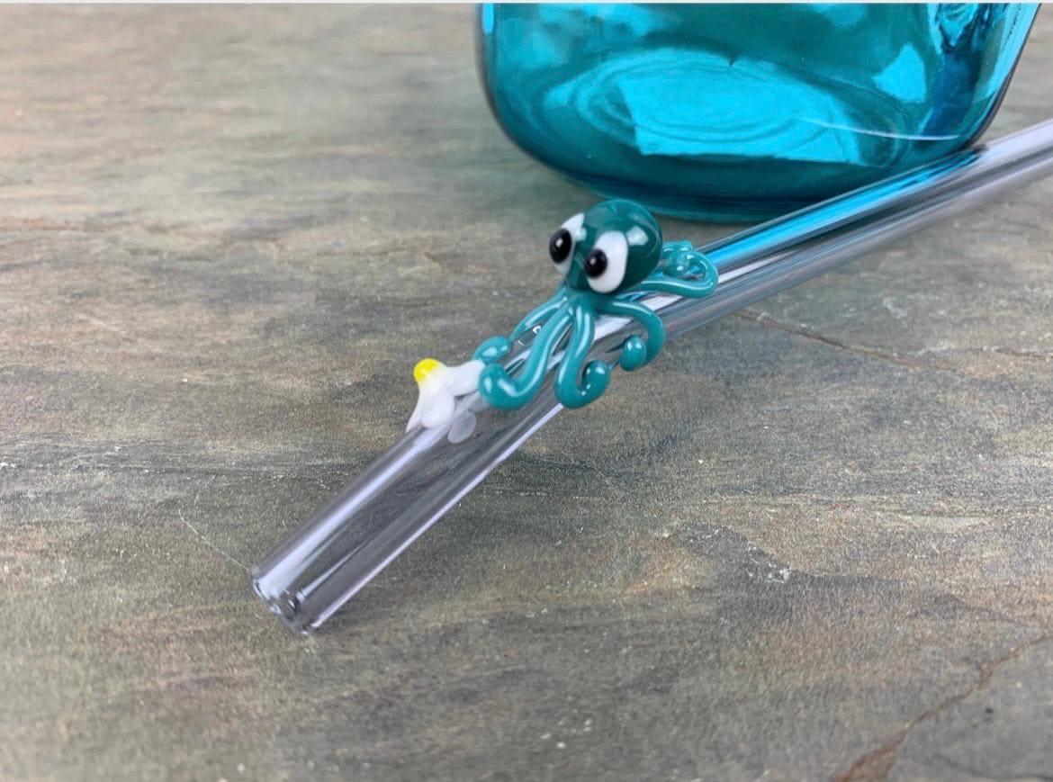 Aqua Octopus and Daisy on Bent Lavender Glass Straw