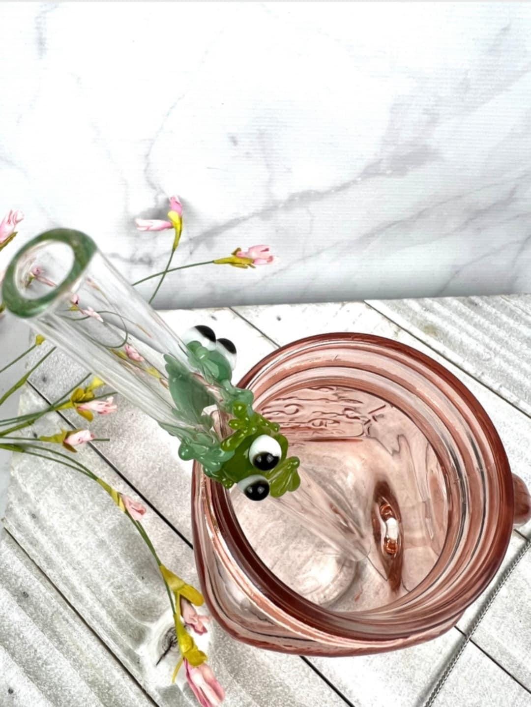 Double Green Frogs on Bent Clear Smoothie Glass Straw